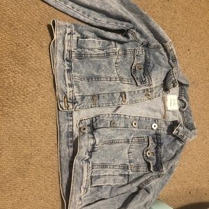 Cropped denim jacket